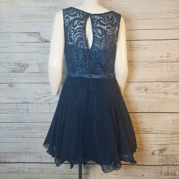 NWT Elizabeth K Lace Bodice Chiffon Navy Blue Semi-Formal Dress, Size M - Picture 9 of 16